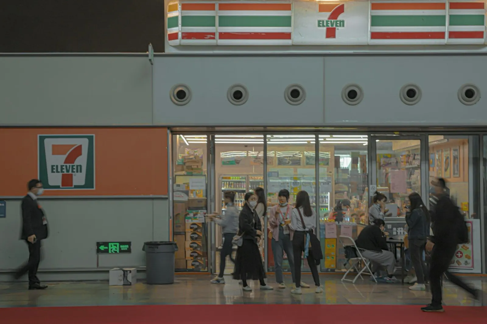 일본의 편의점 문화: 고품질의 편리한 세븐일레븐, 로손, 패밀리마트